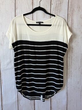 Cable & Gauge Black and Cream Striped Scoop Neck Top